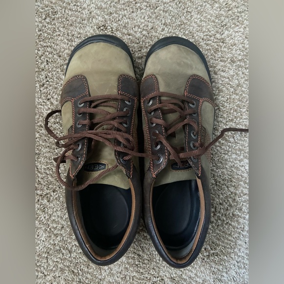 KEEN Low-Top Shoe - Olive Green - Picture 3 of 5